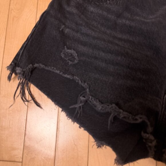 LEVI'S PREMIUM Black Denim Jean Shorts Size 33 Button Fly - Picture 3 of 10